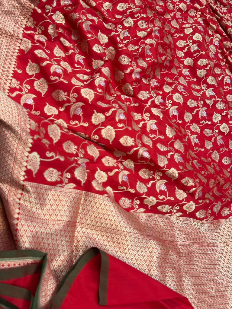 CLASSIC RED SILK BANARASI SAREE